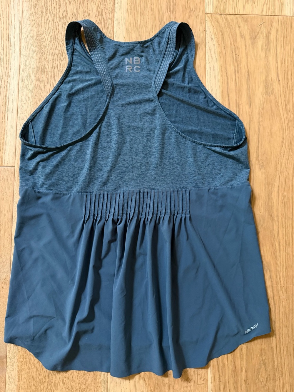 New Balance Tank - Picture 3 of 5